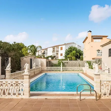 5 Bedroom Beautiful In Roda De Bera Holiday home *