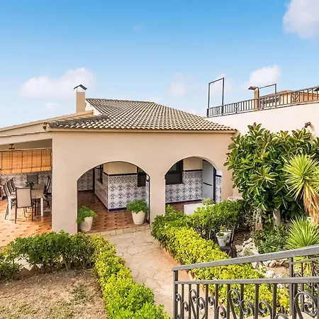 5 Bedroom Beautiful In Roda De Bera *
