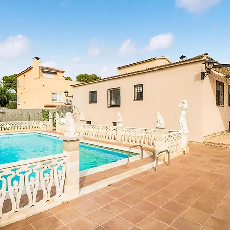 Holiday home 5 Bedroom Beautiful In Roda De Bera *