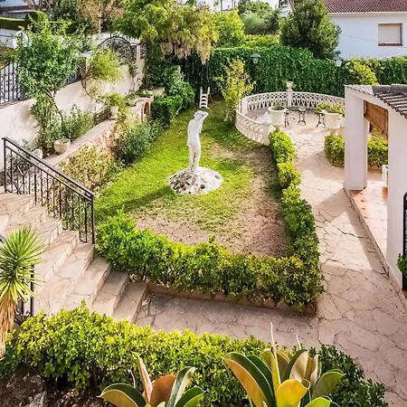 5 Bedroom Beautiful In Roda De Bera