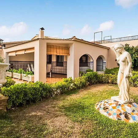 5 Bedroom Beautiful In Roda De Bera Holiday home *